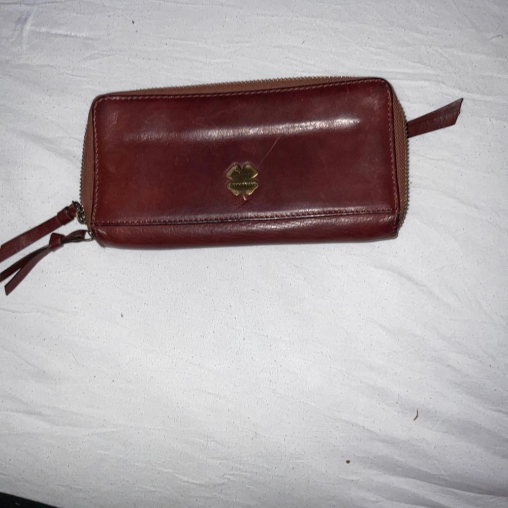 Lucky brand hand wallet